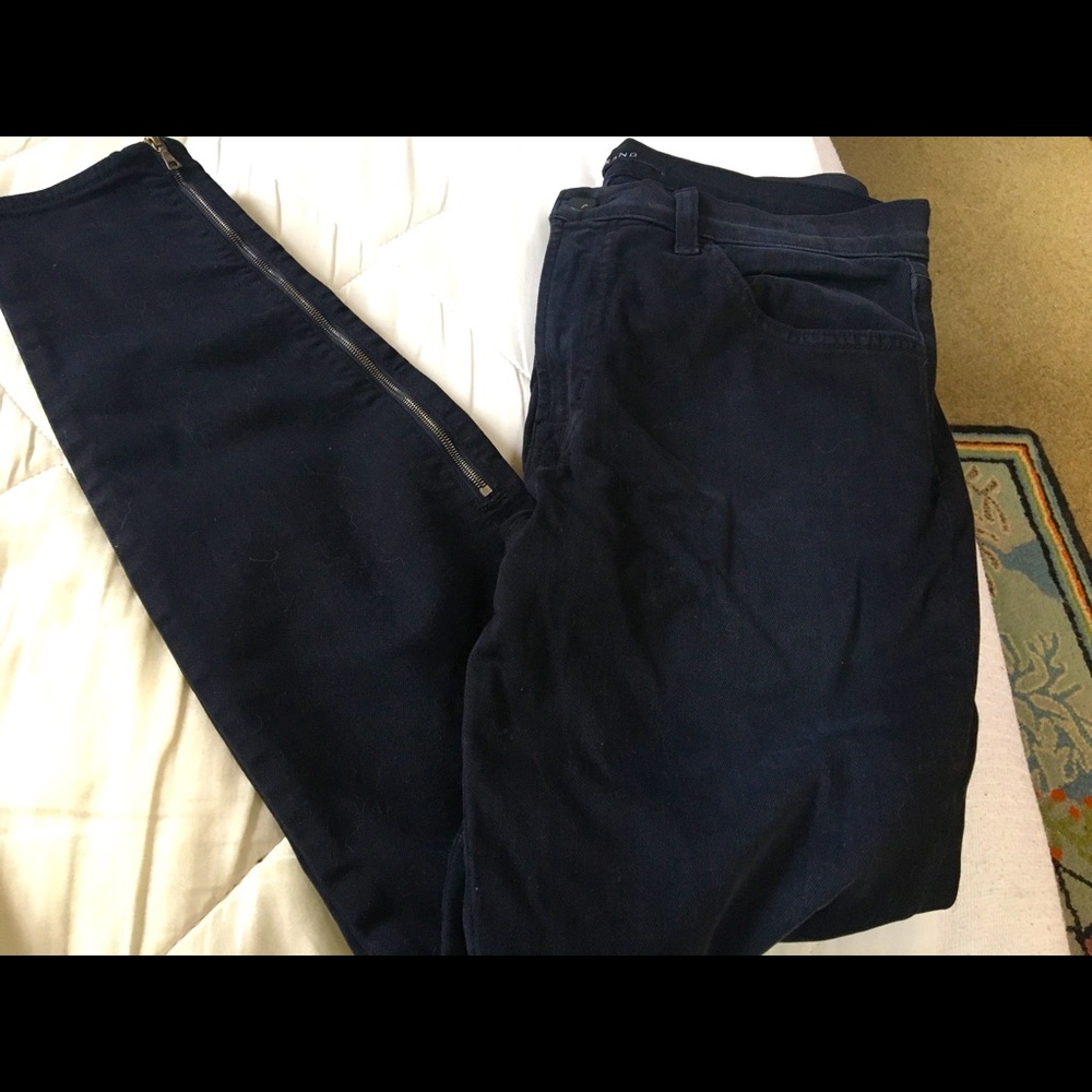 Great J Brand black ankle zip jeans!